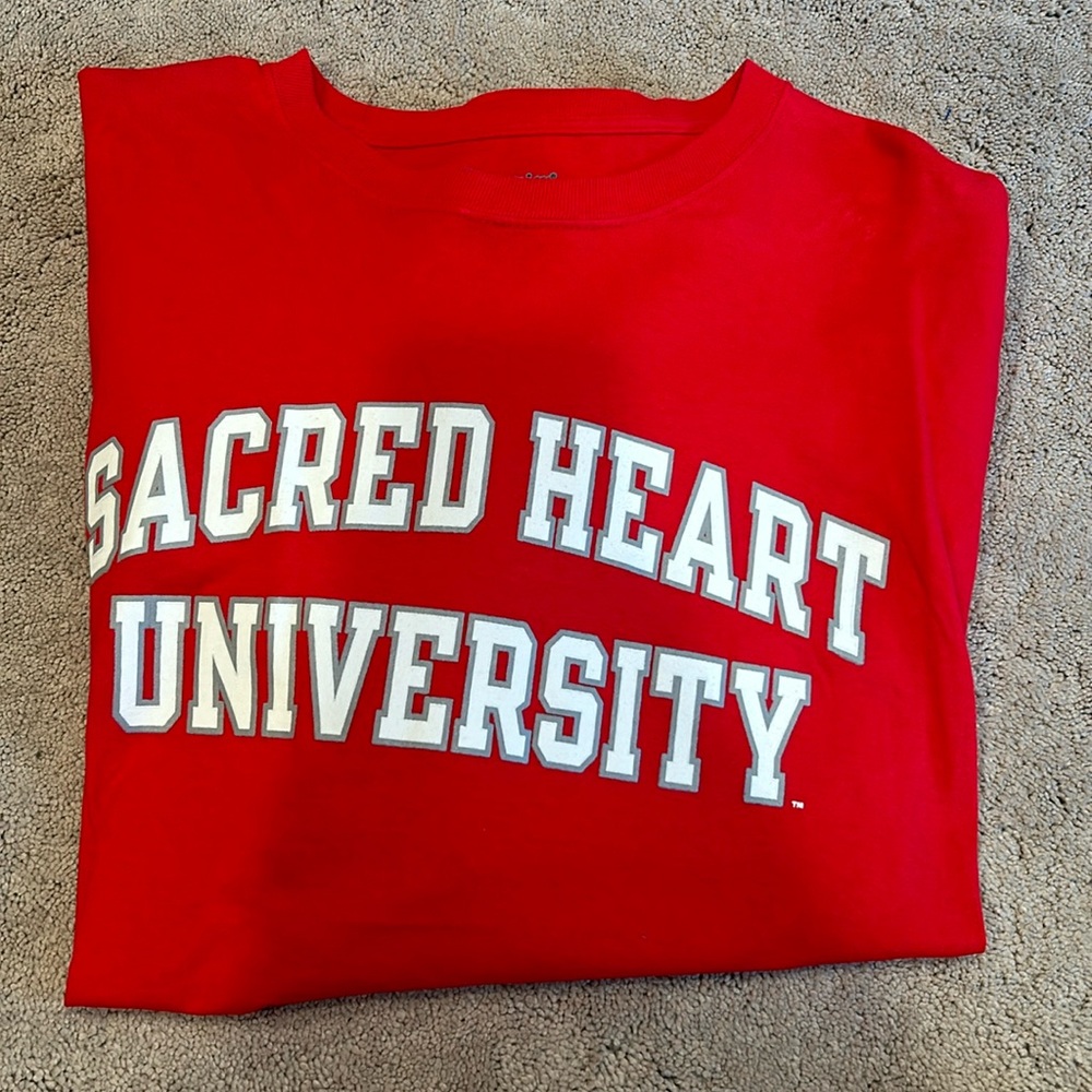 Sacred Heart University T-Shirt, Good Quality